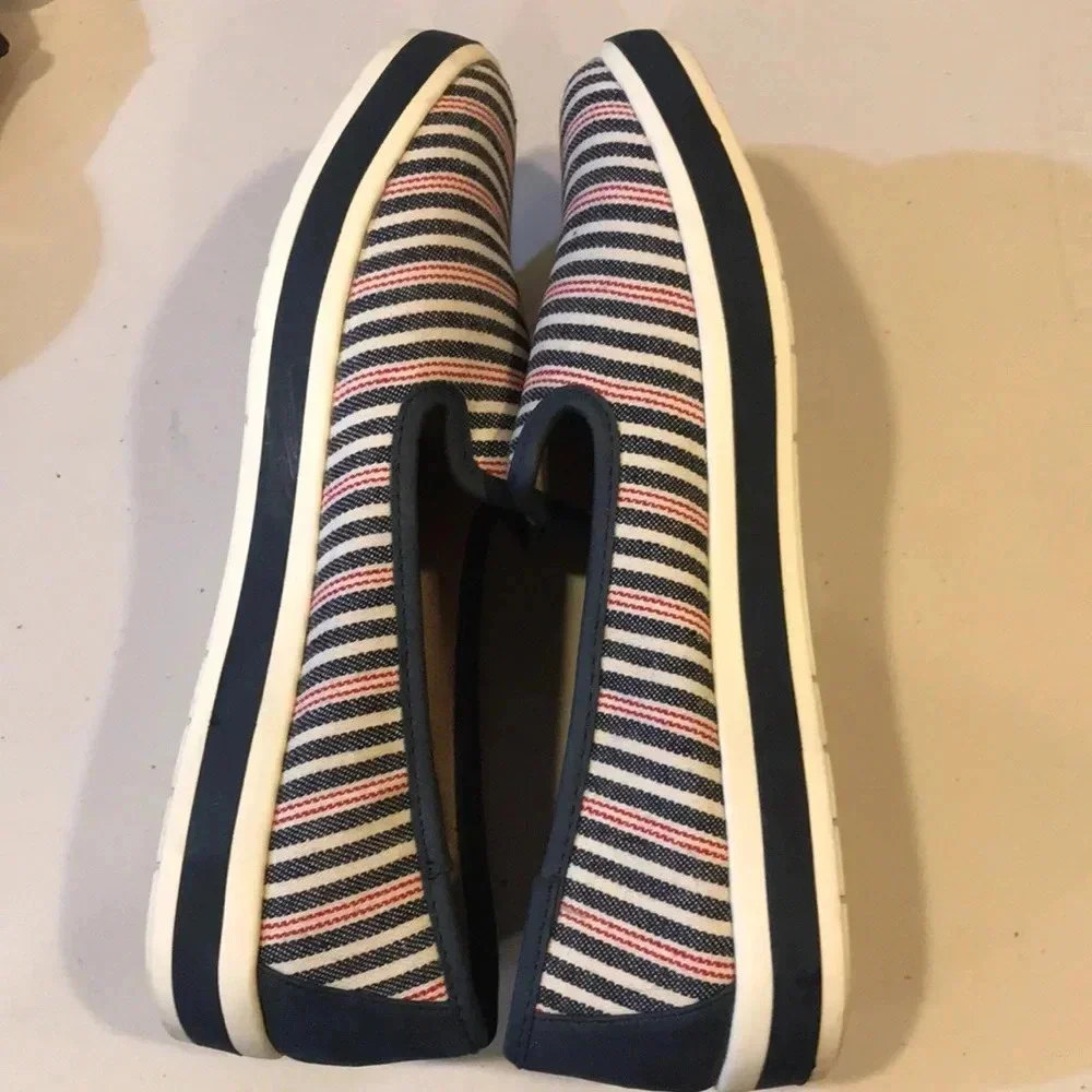 St. John’s Bay Womens Red, White & Blue Striped Memory Foam Slip On Sneakers-8M